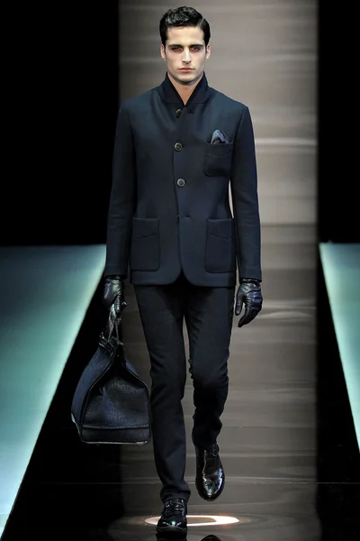 Look 8